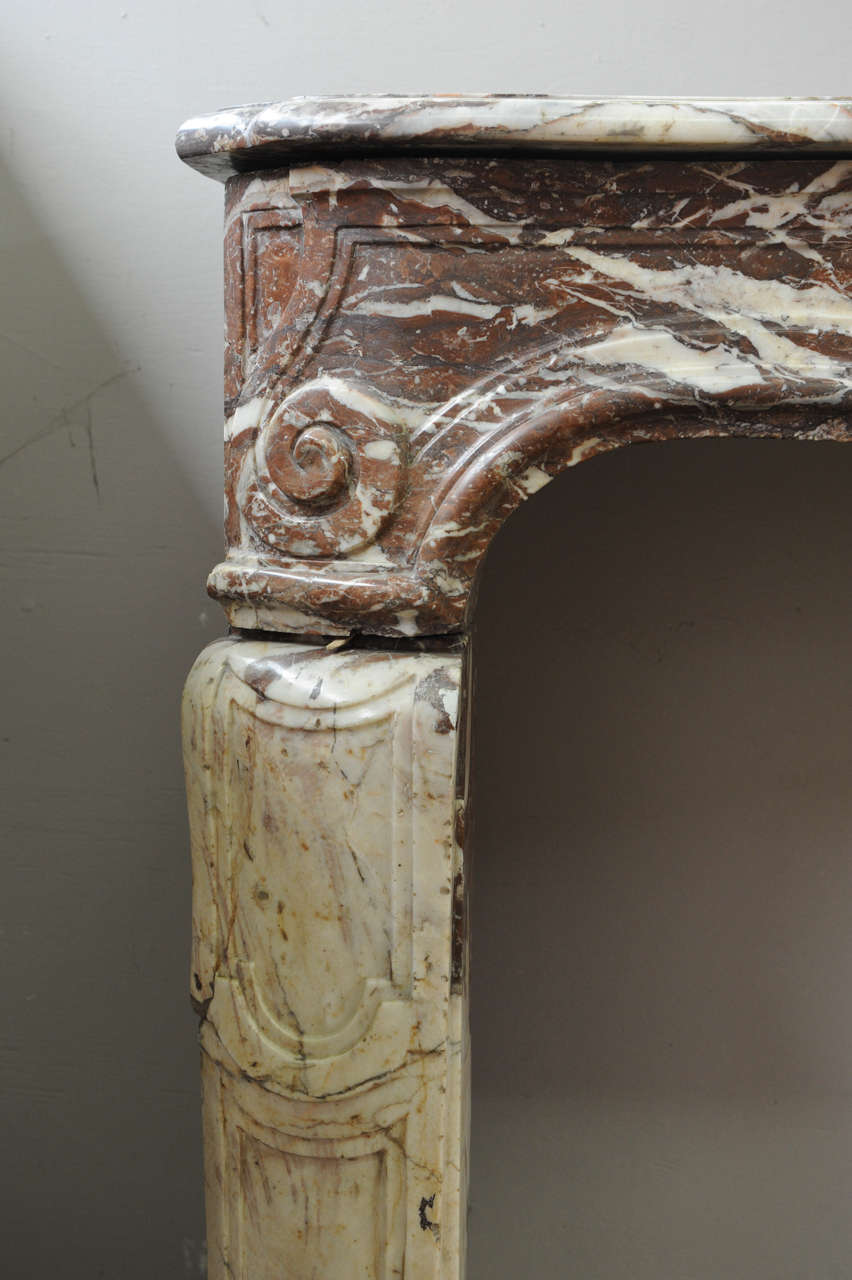 18th Century and Earlier An 18th century French Louis XIV marble fireplace / mantel piece, circa 1730 For Sale